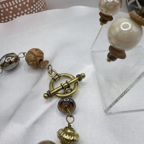 REIMAGINED Tones of Tan Bracelet & Earrings Set - Iridescent Glass Beads - Picture 7 of 8
